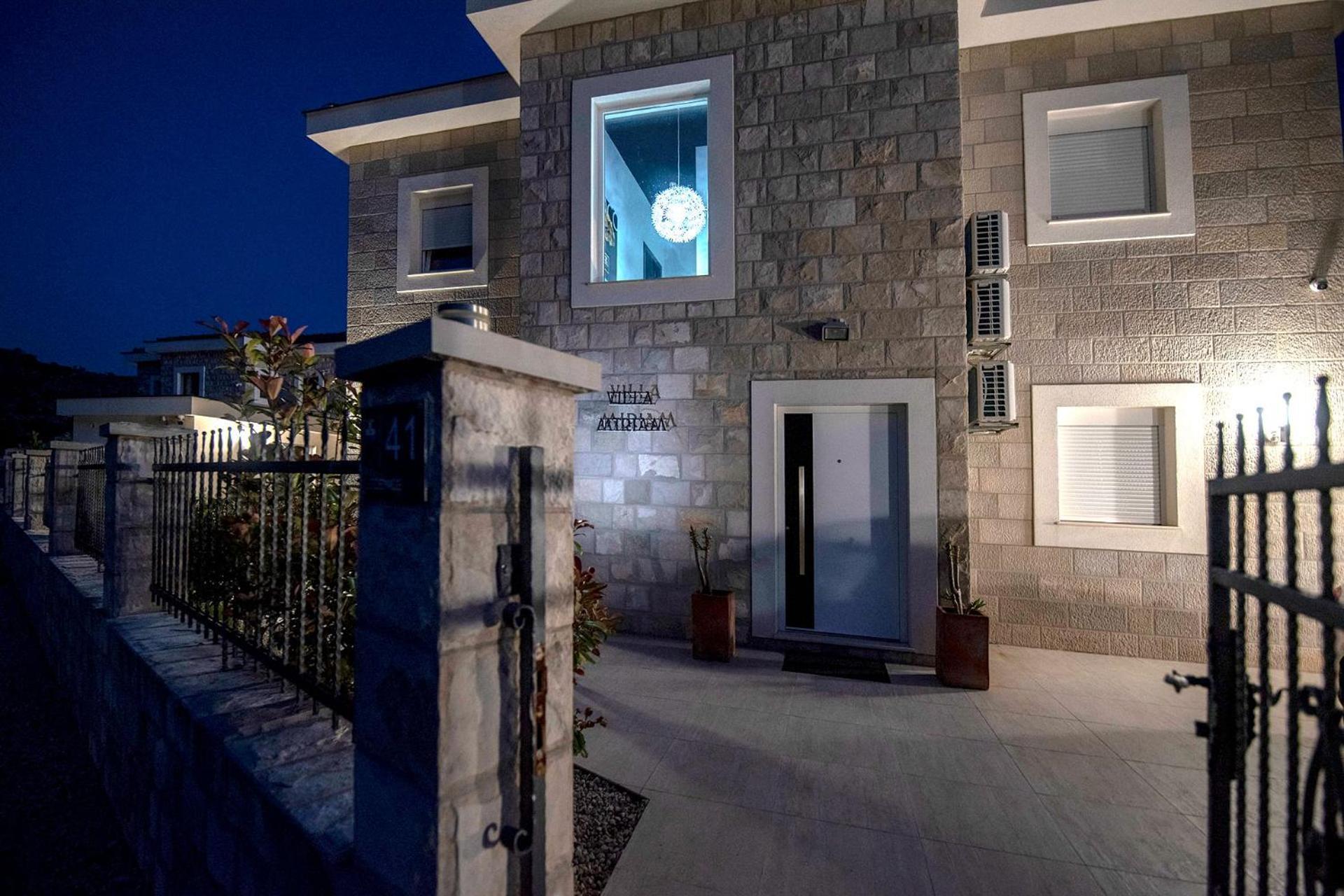 Luxury Villa Miriam With Private Pool And Jet Pool Near Dubrovnik Ivanica Exterior photo
